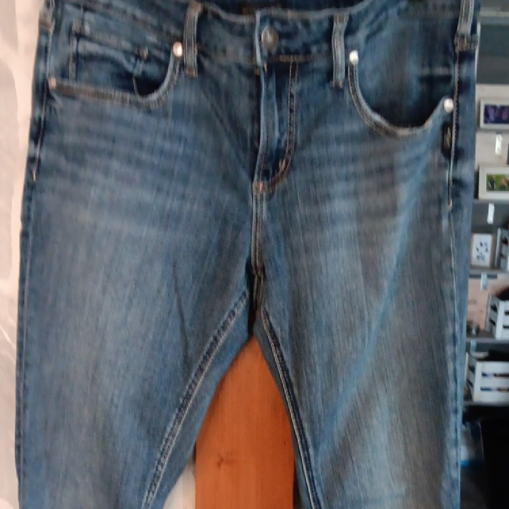 Silver Jeans Light Blue Girlfriend Jeans Label